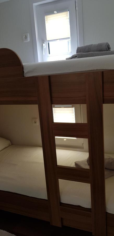 Vikendica House Boat - Floating House Astrid Pula
